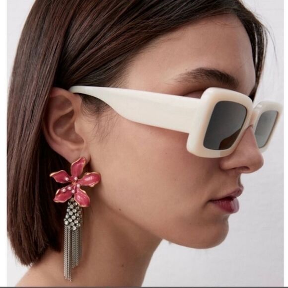 New ZARA Charisma flower chain fringe rhinestone dangle earrings - Picture 3 of 11